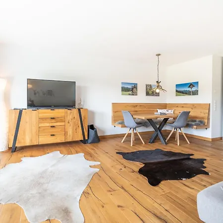 Allgaeuquartier شقة *